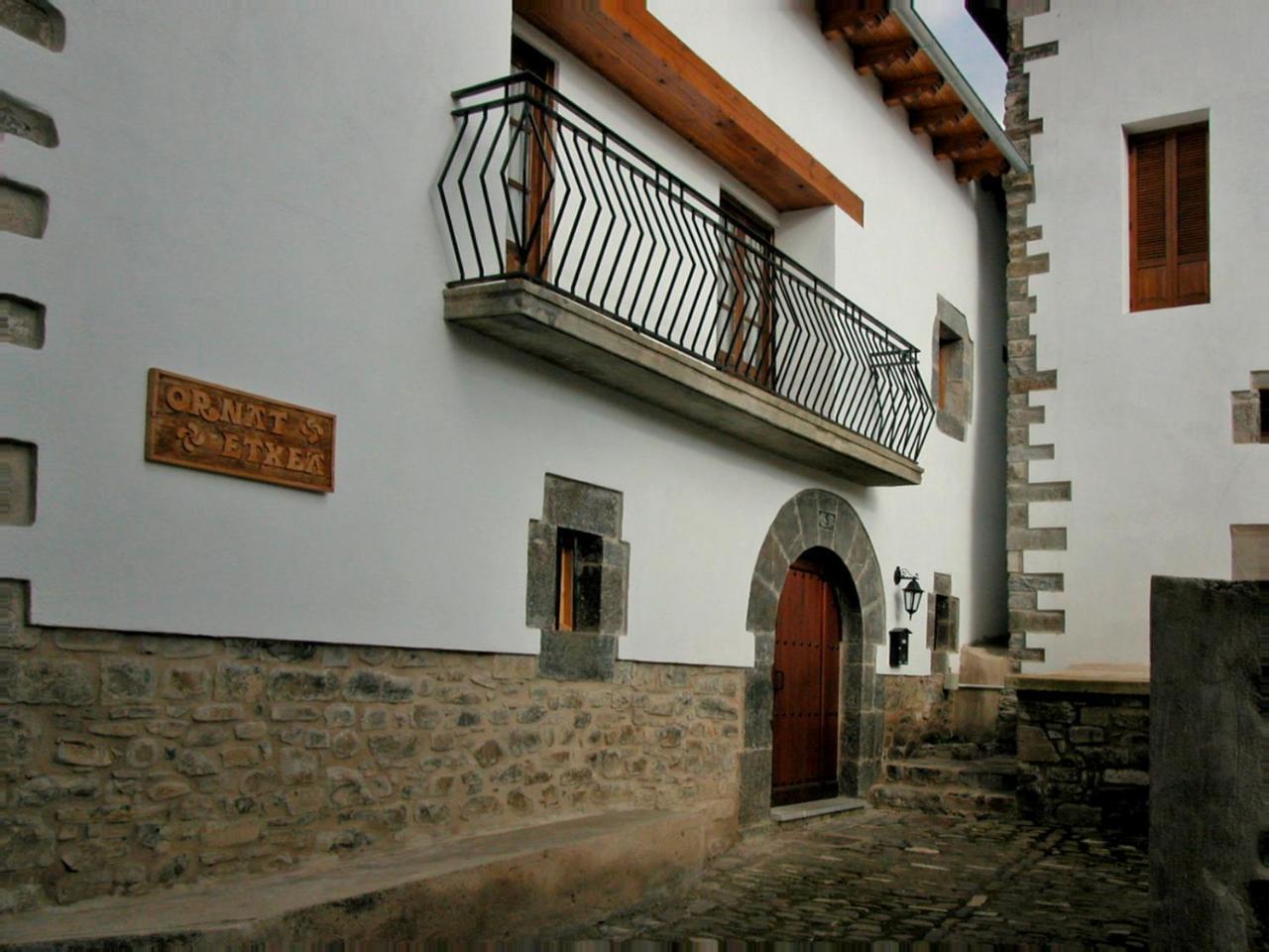 Casa Rural Ornat Etxea Vidangoz Экстерьер фото